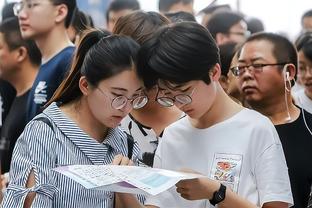 小蜘蛛本场数据：1次助攻，3解围3抢断，错失1次进球机会